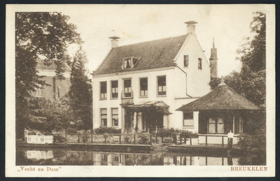 17160 Gezicht op het huis Vecht en Dam (Dannegracht 16) te Breukelen, met rechts de theekoepel.